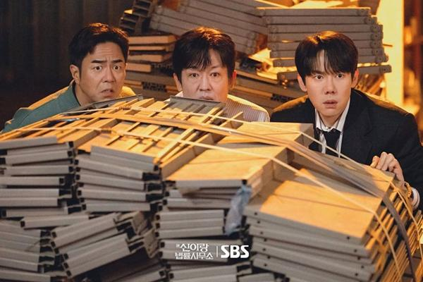 Ghost possession scene in Phantom Lawyer Korean drama