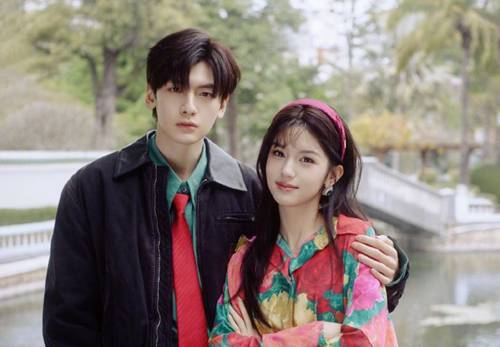 Zhou Ye and Zhai Xiaowen in Dream of Golden Years Chinese drama