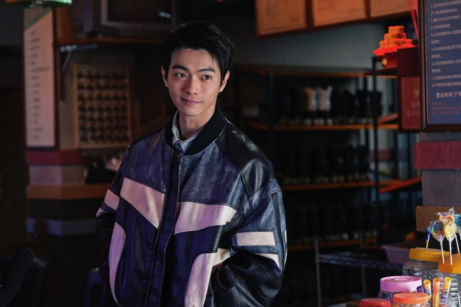 Xu Kai in Eight Hundred 2026 Chinese drama review Chen Hui character scene