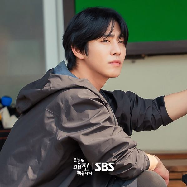 Sold Out on You drama starring Ahn Hyo-seop