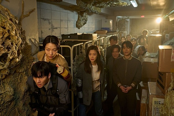 Colony k movie cast review
