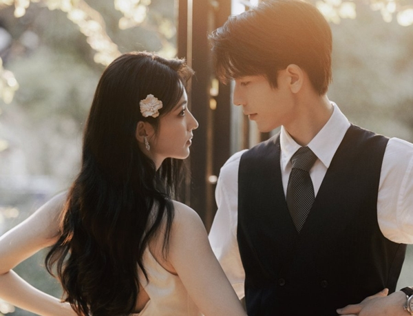 Emotional reunion scene in Overdo Chinese drama