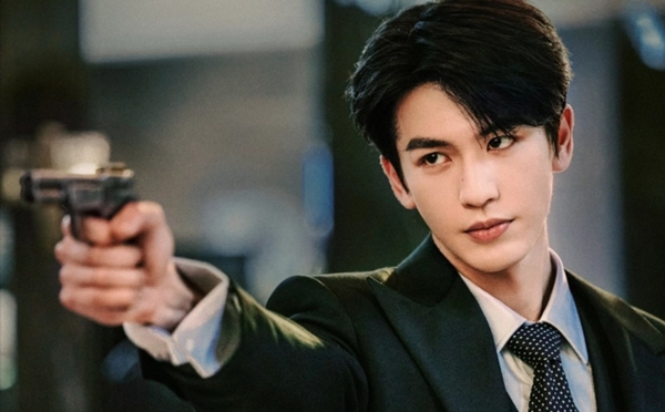 Zhang Linghe as Murong Qingyi in Overdo
