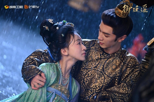 Chen Zheyuan and Wu Jinyan in Royal Betrothal