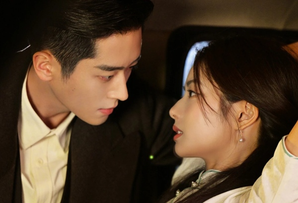 Cheng Lei and Xu Ruohan in The Lament of Autumn historical romance